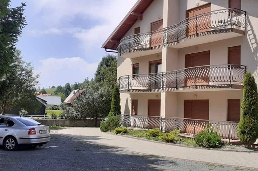 Ganze Wohnung, 1-Zimmer-Ferienwohnung mit Balkon Fuzine, Gorski kotar (A-19537-a) in Fuzine, Primorje-Gorski Kotar