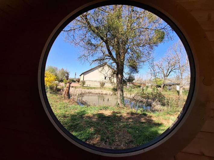 Location de vacances pour 3 personnes, avec jardin et vue à Bannes - 3