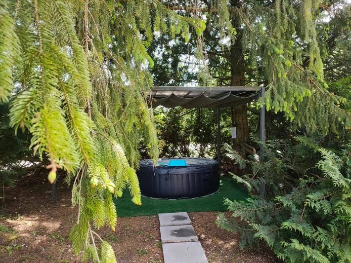 Maison de vacances pour 4 personnes, avec jardin et jacuzzi