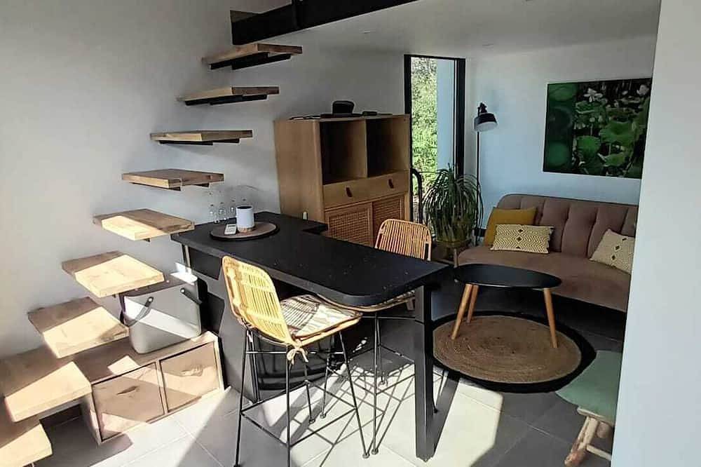 Petite Maison au cœur d'un parc naturel à 10mns de la plage in Biot, Région de Cannes