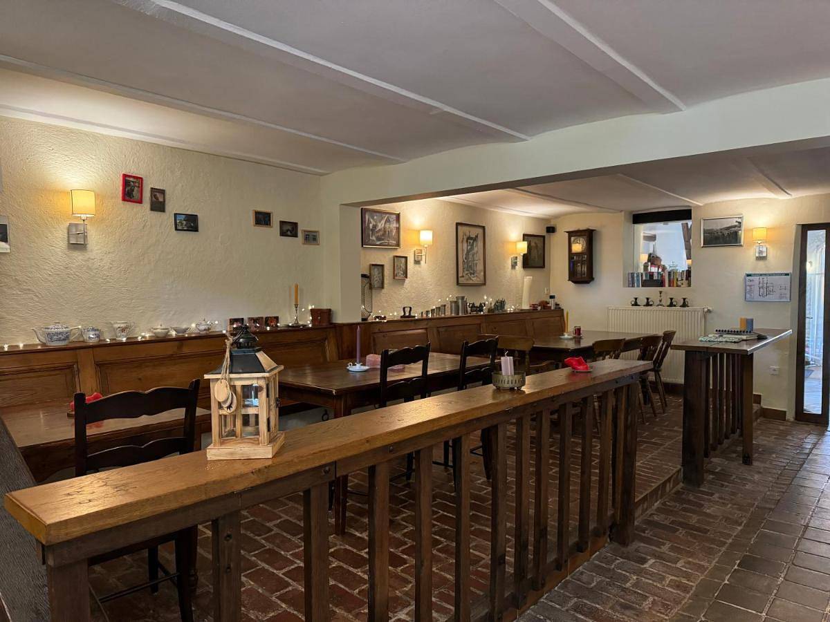 Ganze Wohnung, Hinkelshof - als Ferienwohnung - Selbstversorgerküche & Aufenthaltsräume - Südeifel, Mullerthal, Vianden in Körperich, Eifelkreis Bitburg-Prüm