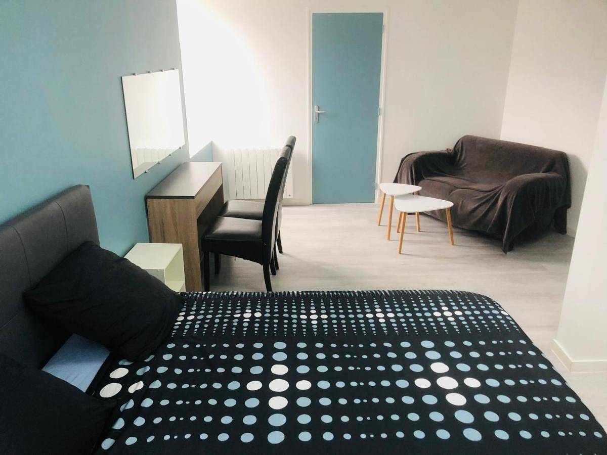 Appartement entier, One-Bedroom Apartment in Saint James, Région d'Avranches