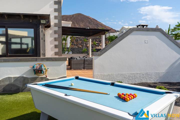 Chalet para 6 personas, con jacuzzi y terraza además de jardín y piscina en Lanzarote - 4