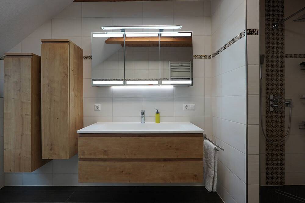 Ganze Wohnung, Ferienwohnung Erika · Natur & Ruhe in der Lausitz · 3 Zimmer, 8 Gäste in Neiße-Malxetal, Lausitz