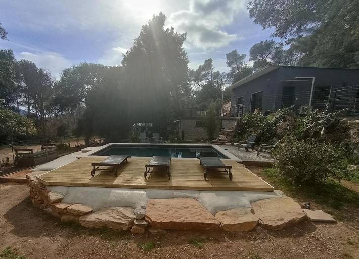 Maison de vacances pour 6 personnes, avec vue et terrasse ainsi que piscine et jardin