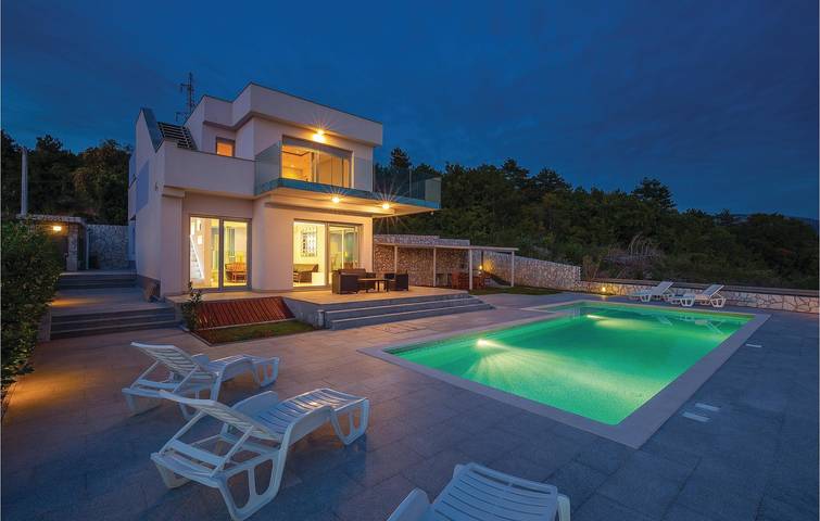 Charmante 2-Zimmer-Wohnung mit Pool, WLAN und in Strandnähe! in Crikvenica, Primorje-Gorski Kotar