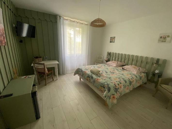 Chambre d’hôte pour 2 personnes, avec jardin et piscine dans le Gers - 2