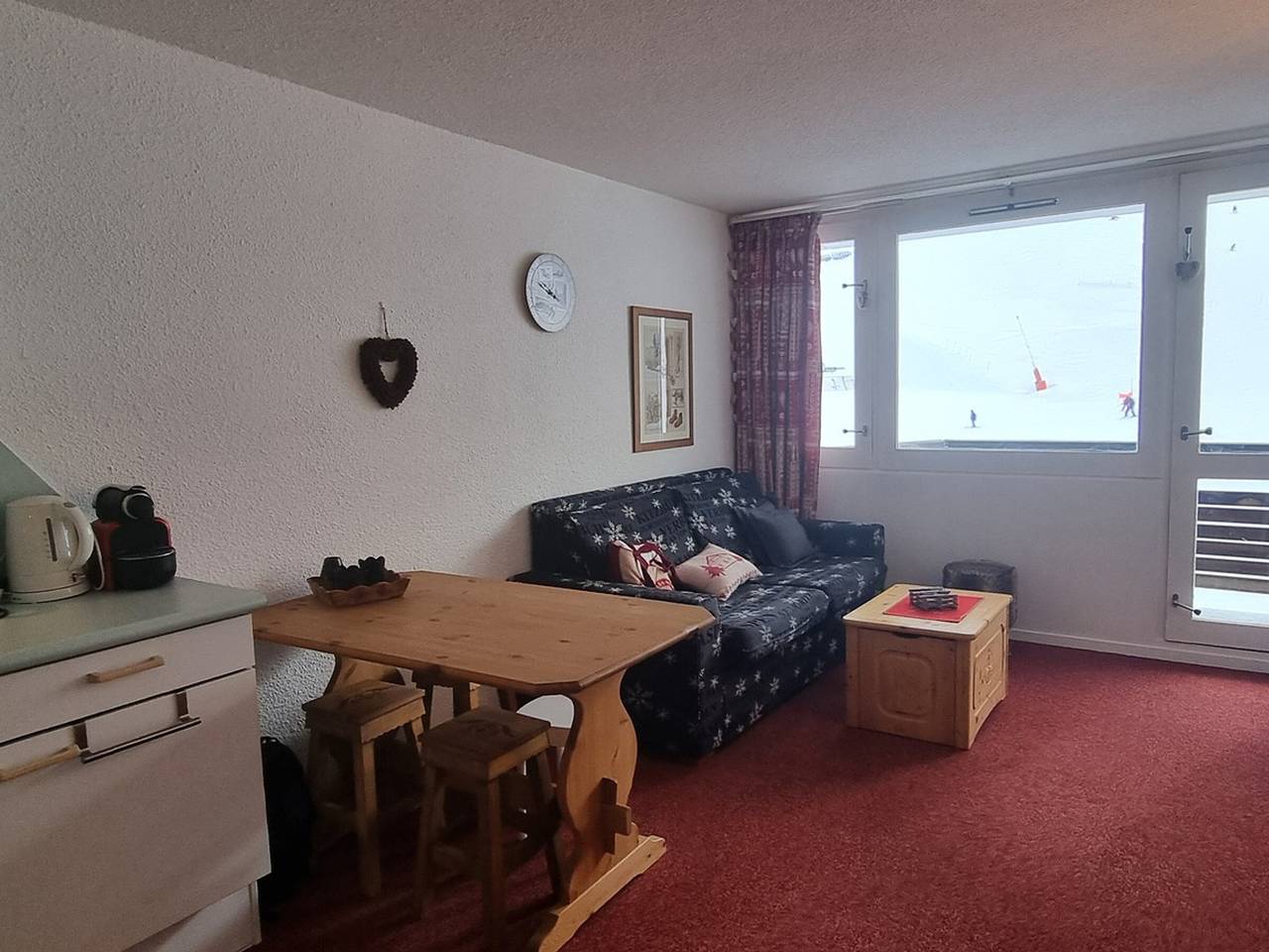 Entire studio, Comfortable studio, ski-in/ski-out, south-facing balcony in Aime 2000, Aime-la-Plagne