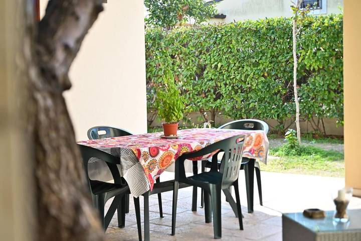 Villa pour 6 personnes, avec Balcon et Terrasse ainsi que Jardin et Vue à Taranto - 4