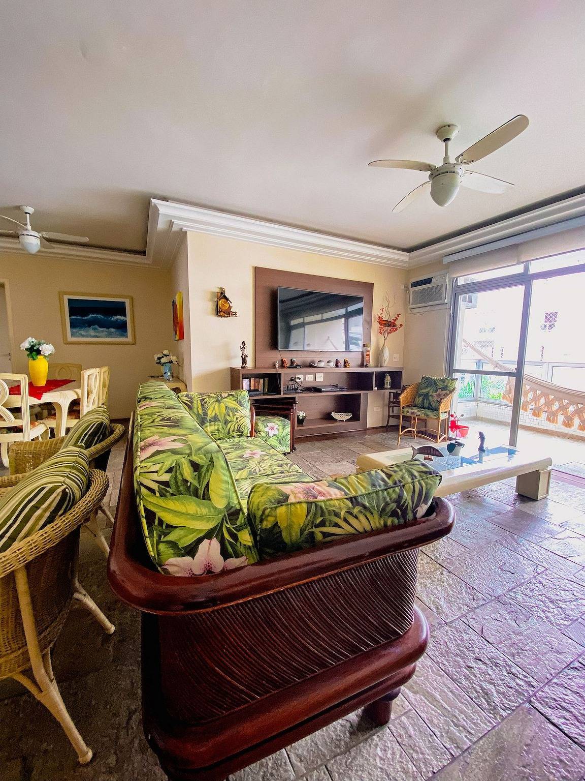 Apartamento entero, Duplex w/ Pool & Bbq 500m to Enseada Beach in Praia da Enseada (Guarujá), Baixada Santista