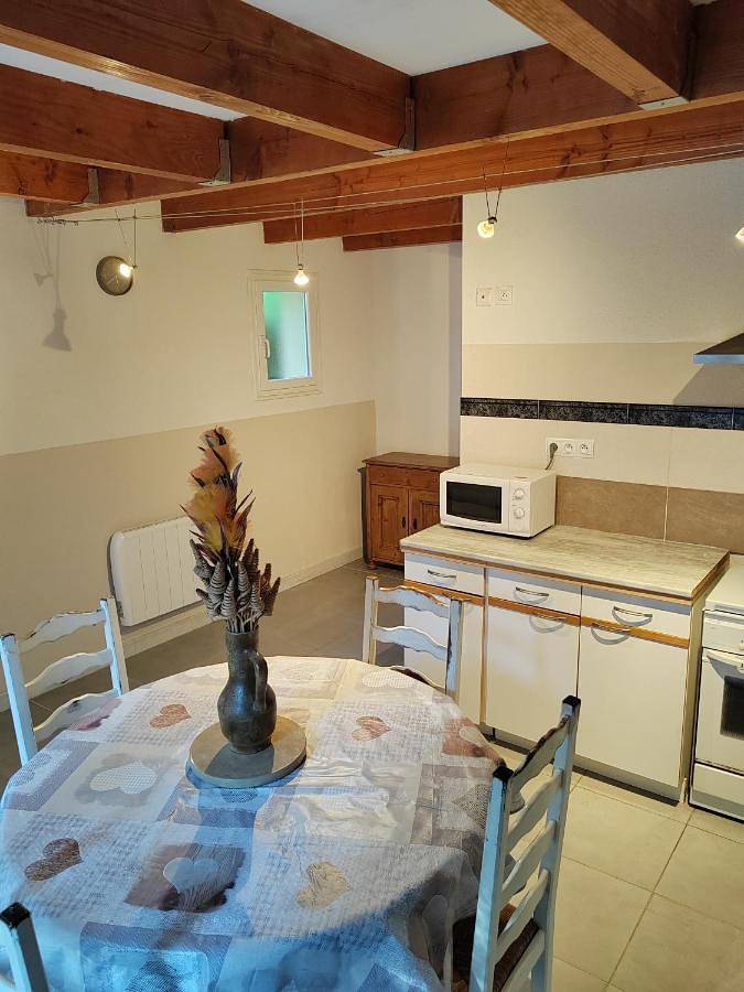 Gîte pour 3 personnes, avec jardin à Nant - 3