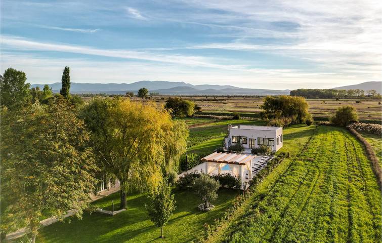 Charmante 235 m² große Wohnung mit Pool und Terrasse, 1 km vom Fluss Cetina entfernt in Dalmatinisches Zagora