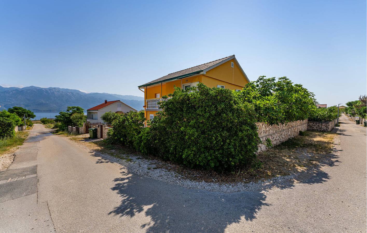 Ganze Ferienwohnung, Ferienwohnung für 4 Personen mit Garten in Razanac, Zadar
