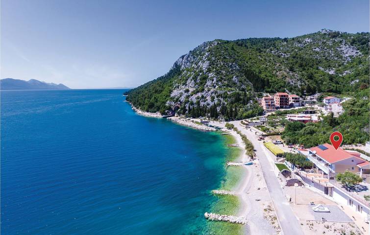 Ganze Ferienwohnung, Sonnige 2-Zimmer-Wohnung mit Pool, Terrasse und 400 m zum Strand in Dubrovnik-Neretva