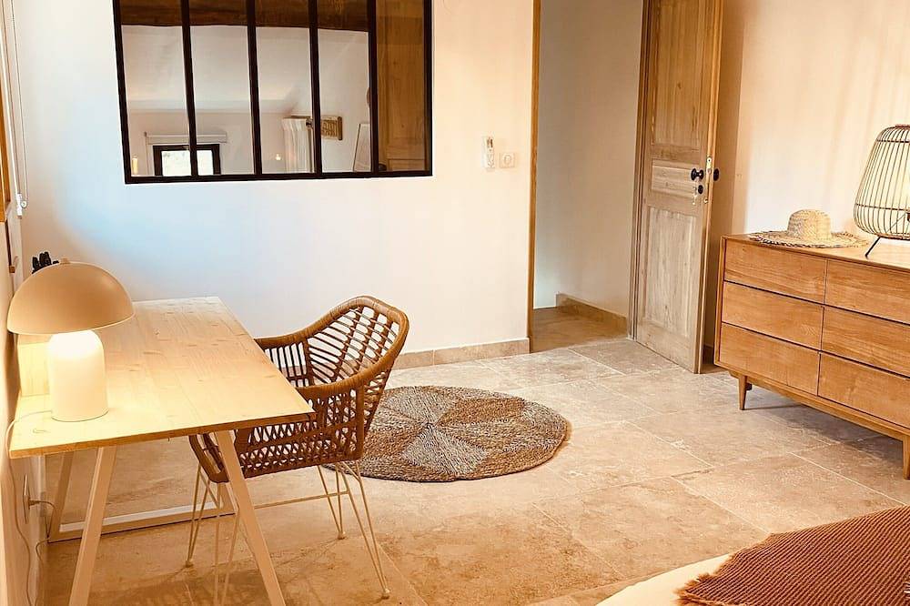 Provence house with pine forest view, large garden and private pool in Salon-de-Provence, Aix-en-Provence und Umgebung