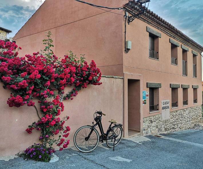 Casa rural para 8 personas, con piscina para niños además de jardín y vistas, Se admiten mascotas en Comarca de Teruel - 2