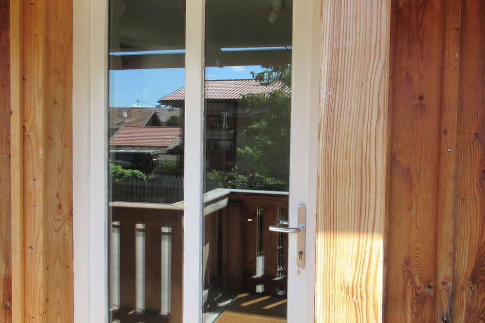 Ganze Wohnung, Ferienwohnung \"Atelier\" in einem Landhaus in Seehausen am Staffelsee. in Seehausen am Staffelsee, Das Blaue Land