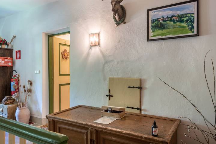 Entire studio, Holiday Studio 'Sallrain Hof Monolokal 4' with Shared Garden in Klobenstein, Ritten