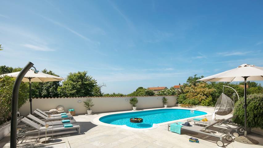 Villa pour 4 personnes, avec piscine et jardin ainsi que terrasse et sauna à Kanfanar - 2