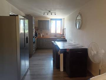 Gîte pour 4 personnes, avec terrasse ainsi que jardin et vue à Magnac-Laval