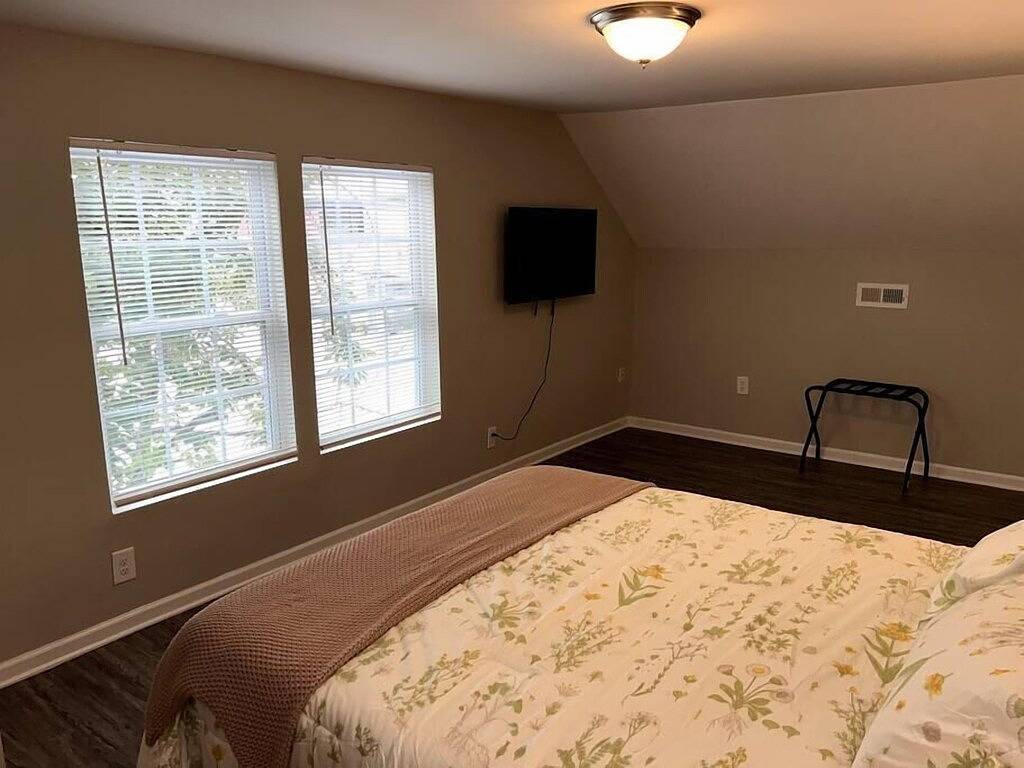 Renovated Fuse Entertainment District Dt 4 Br/3Ba in Gastonia, Gaston County