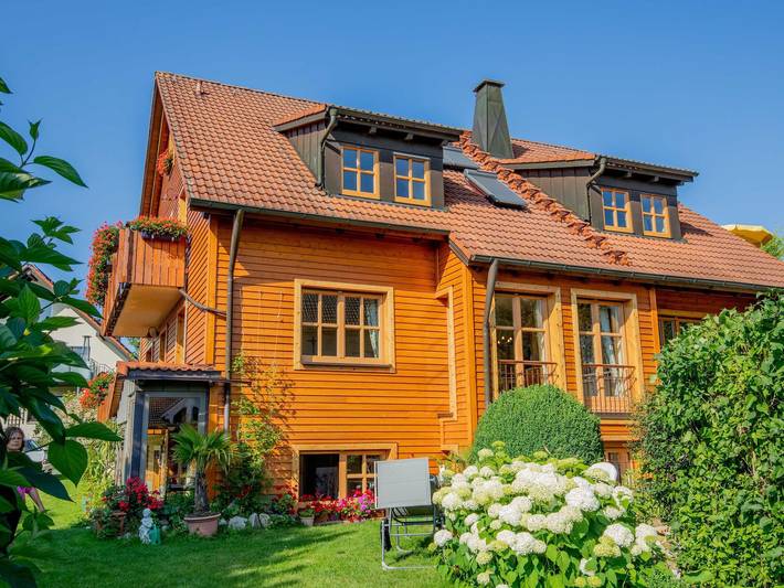 Ferienwohnung für 7 Personen, mit Balkon und Terrasse sowie Garten und Ausblick in Mistelgau