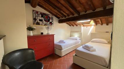 Apartment for 5 People in Lucca, Lucca Province, Photo 4
