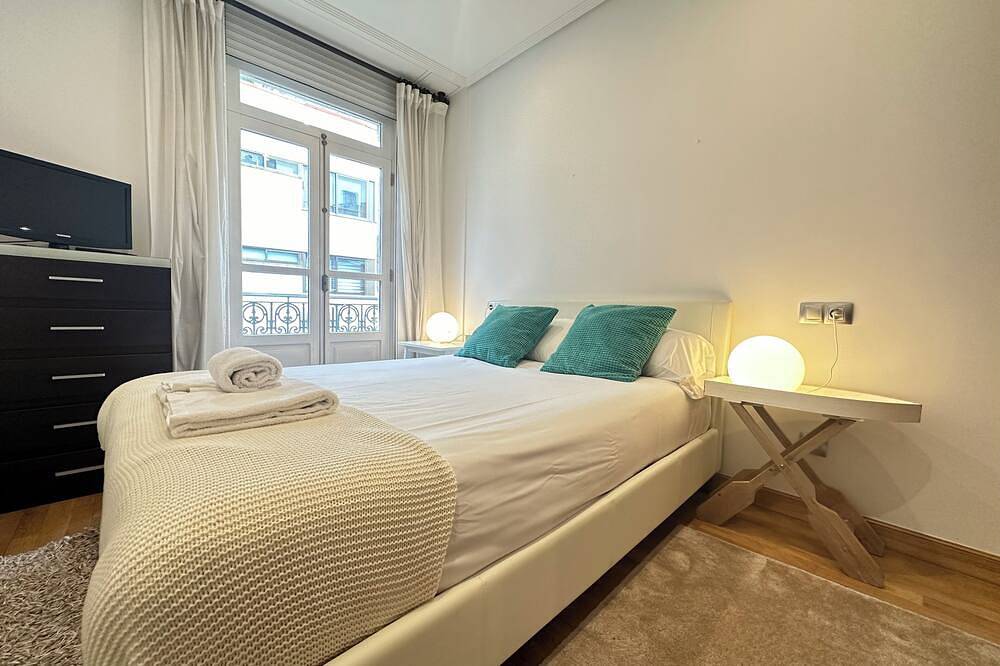 Entire apartment, Luxury Centro de Vigo Balcony in Vigo, Rías Baixas