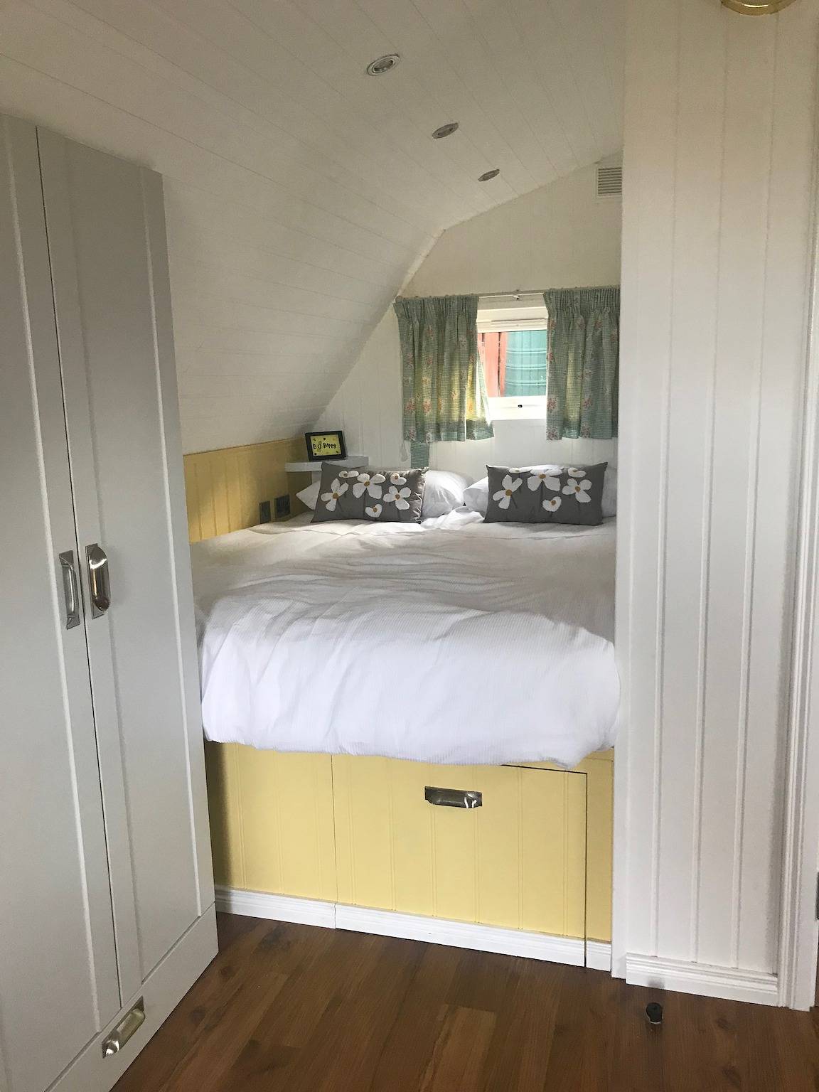 Ganze Ferienwohnung, Bumblebee Cottage Lakeside Property in Plymouth, South Devon