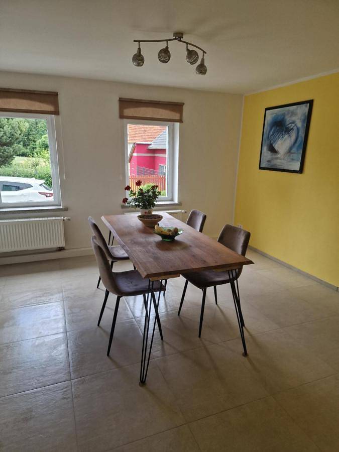 Ferienhaus für 8 Personen, mit Terrasse und Whirlpool sowie Sauna und Garten in Saale-Unstrut - 2
