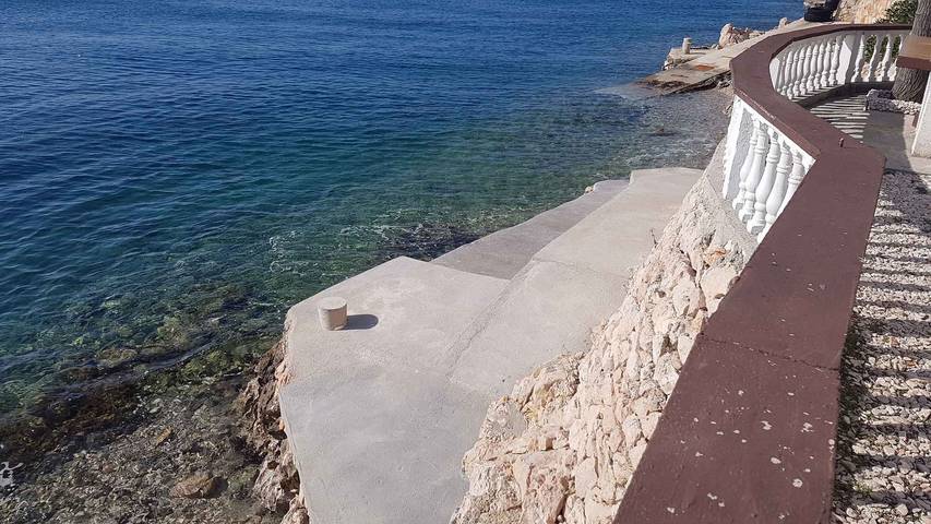 Ganze Ferienwohnung, Ferienwohnung direkt am Meer  in Barić Draga (Kvarner Bucht), Nationalpark Paklenica