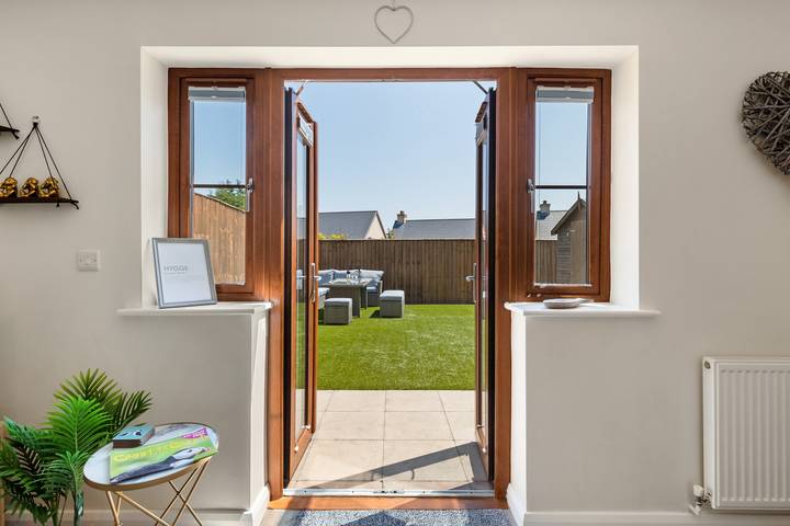 Glamping for 5 people, with garden, with pets in Pembrokeshire