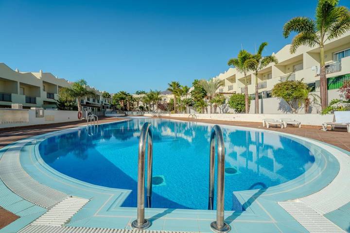 Ferienwohnung für 6 Personen, mit Pool und Kinderpool sowie Garten und Ausblick - 1