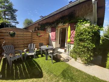 Chambre d’hôte pour 2 personnes, avec jardin dans le Jura