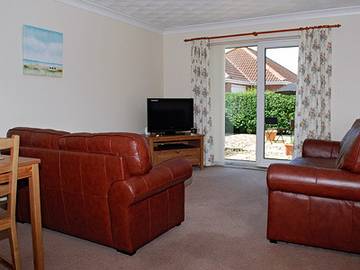 Log Cabin for 4 People in Lincolnshire, Midlands, Photo 1