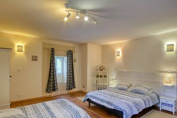 Gîte pour 15 Personnes dans Orcival (Puy-de-Dôme), Région de Clermont-Ferrand, Photo 1