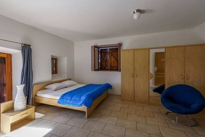 Grand Gîte en Ardèche Nord pour groupes avec piscine, jusqu’à 26 pers. in Colombier-le-Vieux, Région de Tournon-sur-Rhône