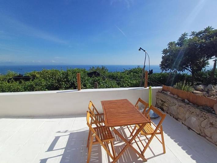 Location de vacances pour 4 personnes, avec terrasse et vue, animaux acceptés à Minori - 3