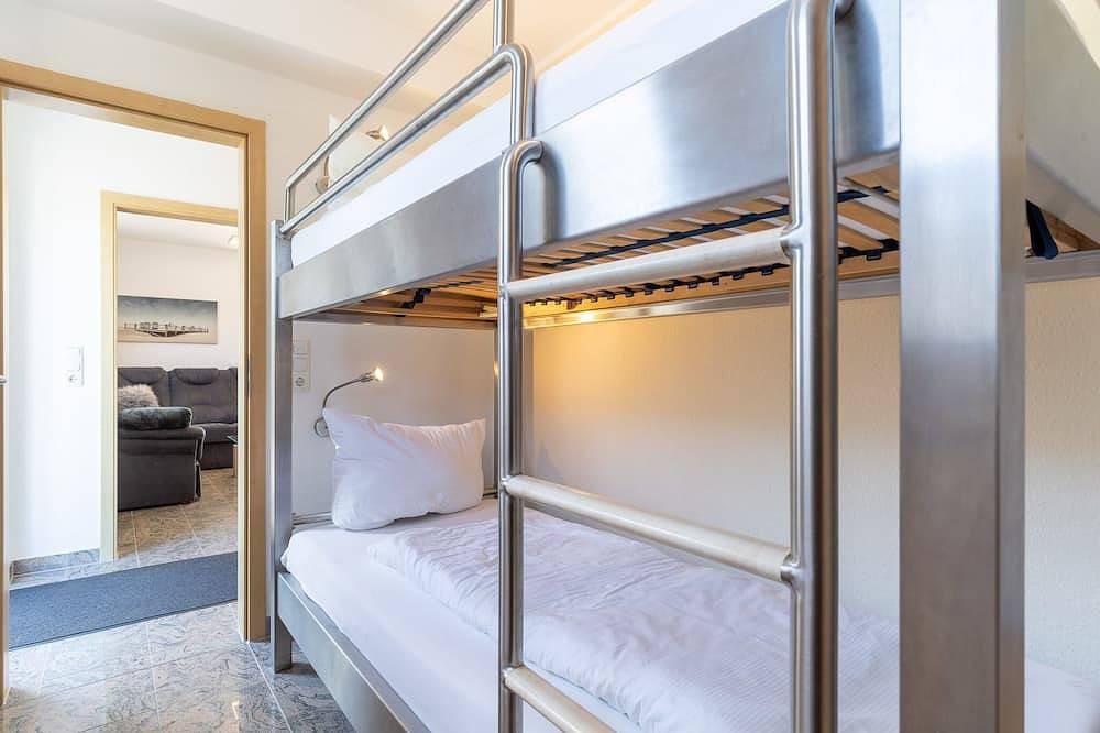 Ganze Wohnung, Hochwertige 3-Zimmer Erdgeschoßwohnung direkt am Deich mit Terrasse für 4 Pers. in St. Peter-Ording, Eiderstedt
