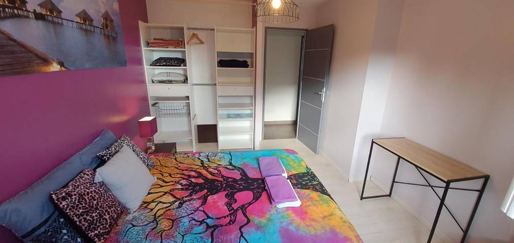 Gîte pour 2 personnes, avec Terrasse et Jardin ainsi que Piscine et Vue à Montfaucon (Doubs) - 4