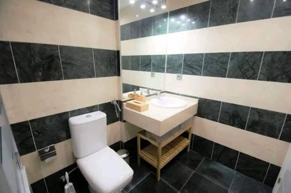 Apartamento entero, Apartamento amplio y cómodo, ideal para familias y mascotas in La Cala de Mijas, Mijas