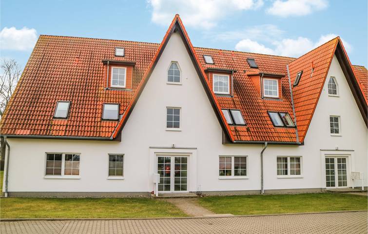 Ganze Ferienwohnung, Modernes Apartment mit Terrasse, Parkplatz & TV in der Nähe von Warnemünde Strand in Warnow - West, Rostock und Umgebung