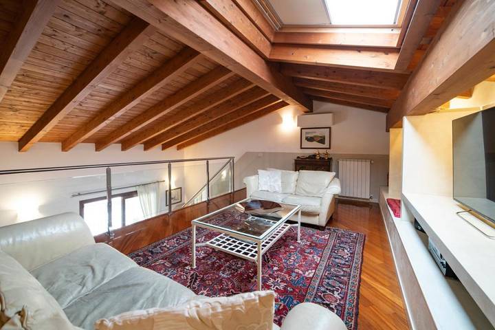 Gîte pour 5 personnes, avec piscine ainsi que jacuzzi et balcon à Sulzano - 4