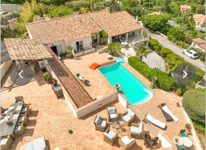 Appartement de vacances pour 10 personnes, avec jardin et balcon ainsi que vue et piscine