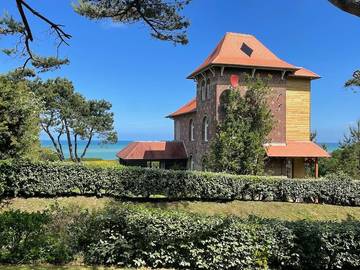 Location de vacances pour 9 personnes, avec vue ainsi que terrasse et jardin, animaux acceptés dans Plage de Vasterival