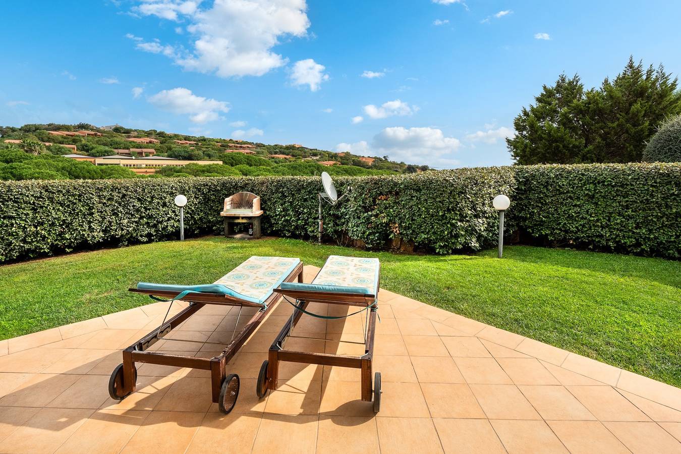 Ferienhaus "Villa Piana" mit atemberaubendem Blick auf das Meer und die Berge, Terrasse und Garten in Le Saline, Palau (Sardinien)
