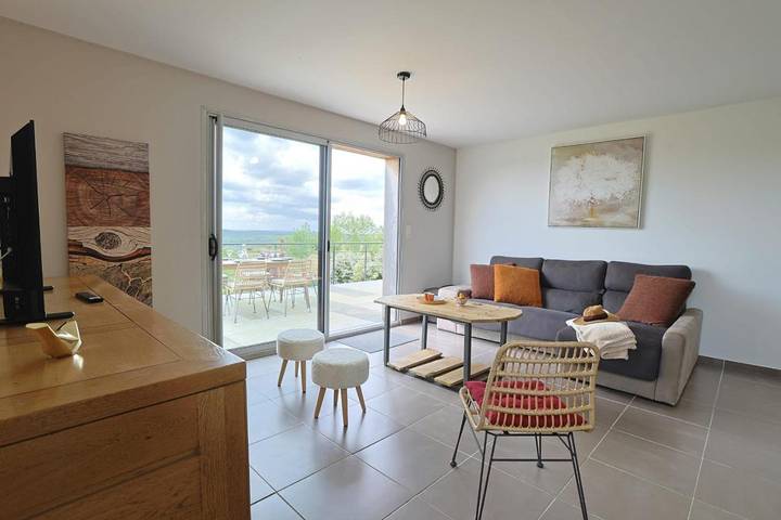 Location de vacances pour 7 personnes, avec Balcon ainsi que Terrasse et Jardin à Salvagnac-Cajarc - 4