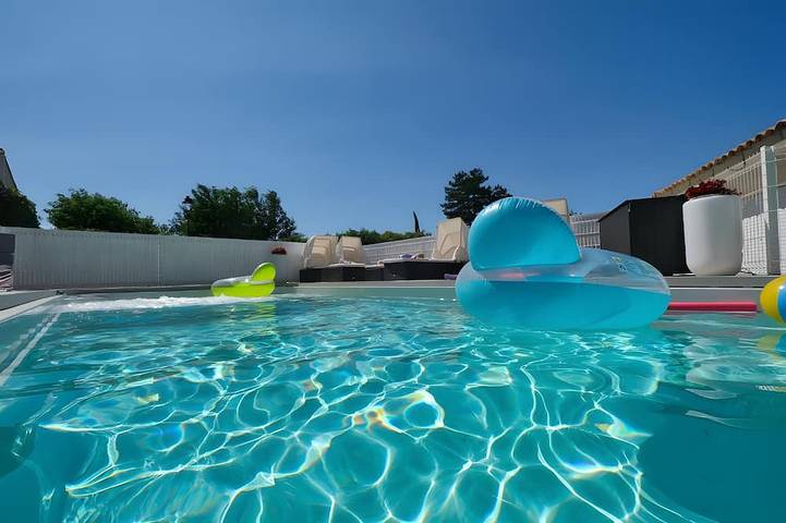 Location de vacances pour 2 personnes, avec jardin et piscine à Saint-Paul-les-Fonts