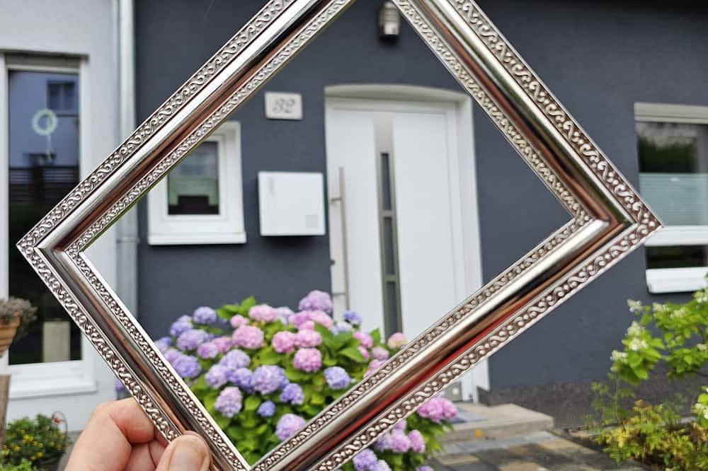 Gemütliches Ferienhaus Weitblick mit großem Balkon und Terrasse zum Entspannen in Niederaula, Rhön-Hessen