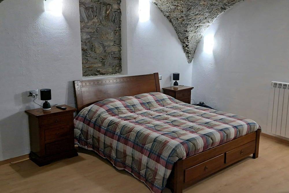 Ganze Wohnung, Finely renovated two-room apartment with typical stone vaults. in Pragelato, Turin Provinz